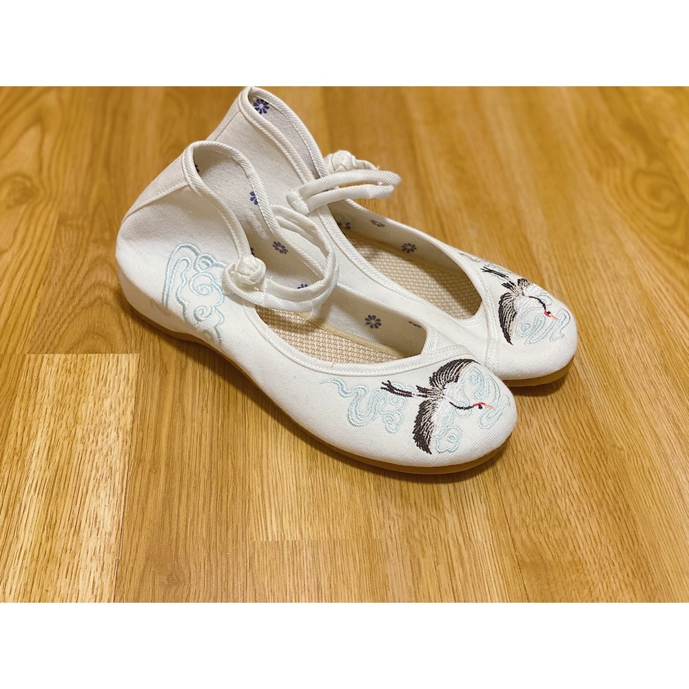 Vintage Women Embroidered Flat Sandals
